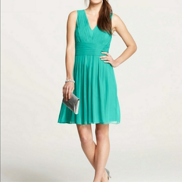 Ann Taylor Silk Emerald Green Georgette Dress - Picture 1 of 6
